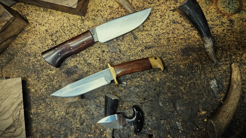 couteau fixe par Claude Bouchonville, Jean Tanazacq, push-dagger MC Thiers