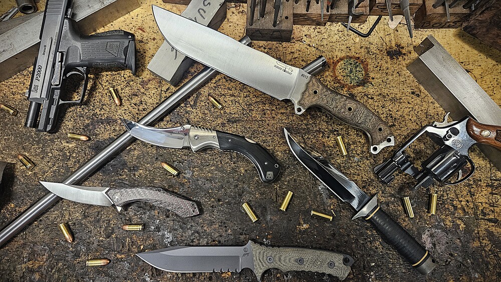 Busse Combat ffbm, Cold Steel black sable san mai, Zero Tolerance, Sog bowie