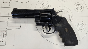 Revolver Colt Python 4 " bronzé calibre .357 mag