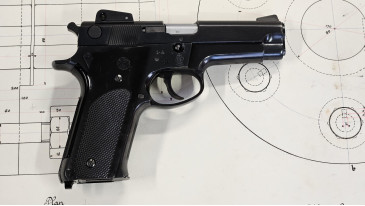 Pistolet Smith & wesson 559 calibre 9mm SA-DA