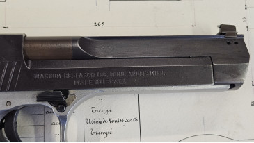 Desert Eagle calibre 44 rem mag