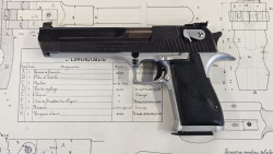Desert Eagle calibre 44 rem mag
