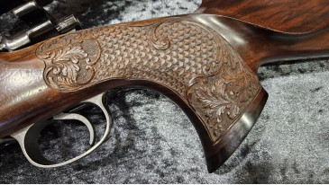carabine à verrou calibre 7x64 crosse sculptée écailles