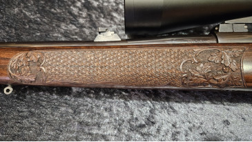 carabine à verrou calibre 7x64 crosse sculptée écailles