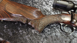 carabine Briano calibre 375 Lion sculpté avec écailles + swarovski