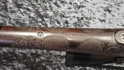 carabine Briano calibre 375 Lion sculpté avec écailles + swarovski