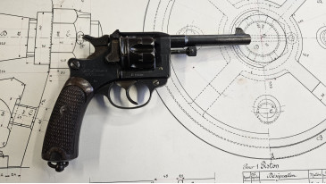 revolver reglementaire français 1892
