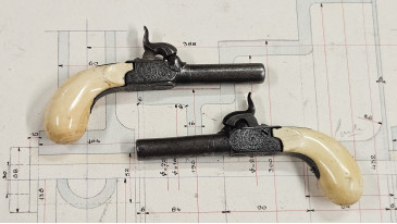 paire de pistolet à coffre