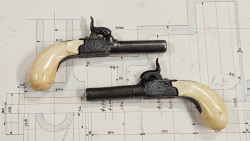 paire de pistolet à coffre