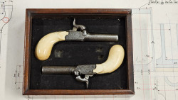paire de pistolet à coffre