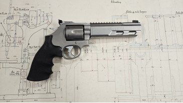 revolver smith & wesson 686 performance center