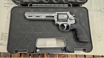 revolver smith & wesson 686 performance center