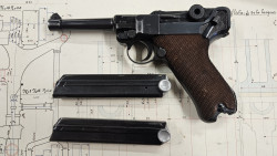 P 08 Mauser S/42 de 1937 proche du neuf
